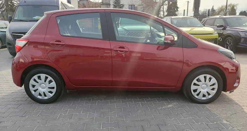 Toyota Yaris cena 59900 przebieg: 9325, rok produkcji 2019 z Barczewo małe 562